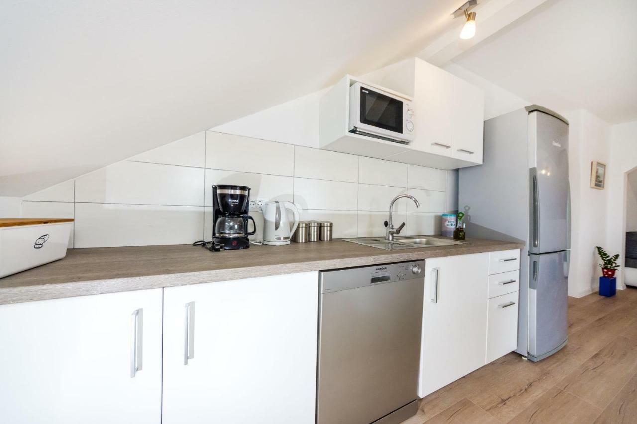 Apartman Iva Zara Екстер'єр фото